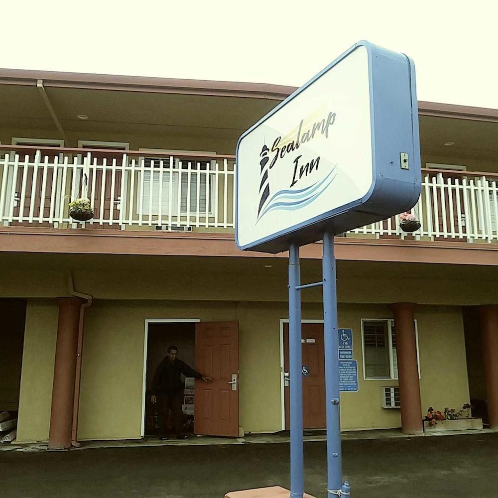 Sealamp Inn Seaside Exterior photo
